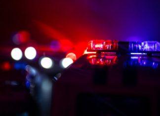 BLOKADERSKI ARSENAL U AUTOMOBILIMA: Policija zaustavila maskirane ekstremiste nakon skupa u Valjevu blokaderski-arsenal-u-automobilima:-policija-zaustavila-maskirane-ekstremiste-nakon-skupa-u-valjevu