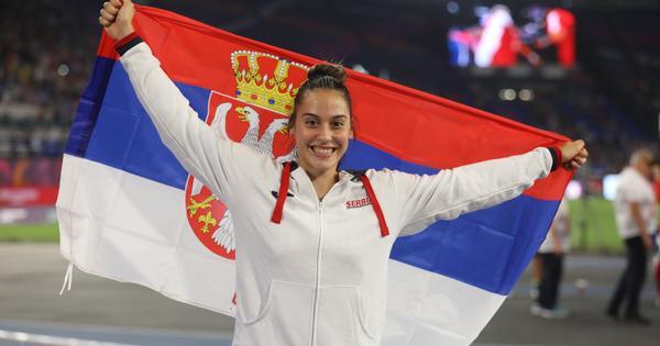 sudbina-je-odlucila-da-adriana-vilagos-bude-nase-sportsko-blago:-od-bacanja-metle-i-poziva-iz-madarske,-do-nove-medalje-za-srbiju sudbina-je-odlucila-da-adriana-vilagos-bude-nase-sportsko-blago:-od-bacanja-metle-i-poziva-iz-madarske,-do-nove-medalje-za-srbiju