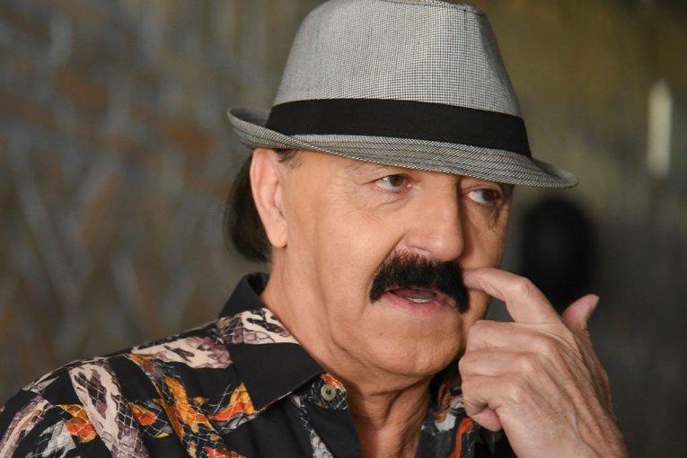 haris-dzinovic-ispunio-pulsku-arenu-pesmom-i-emocijama haris-dzinovic-ispunio-pulsku-arenu-pesmom-i-emocijama