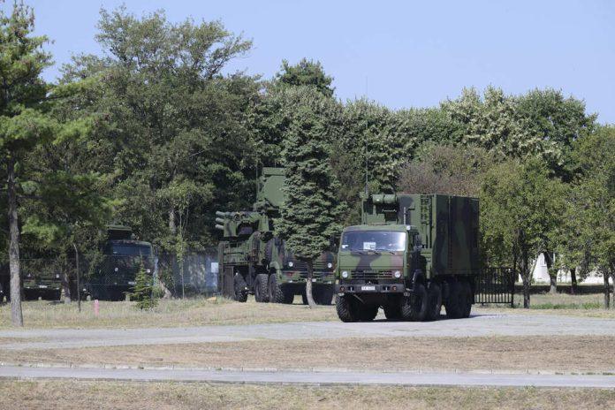 vojska-srbije-pokazala-moc-“pancira-s-1”:-spremne-borbene-posluge,-unistice-sve-sto-leti-do-15-kilometara-visine!-(foto)