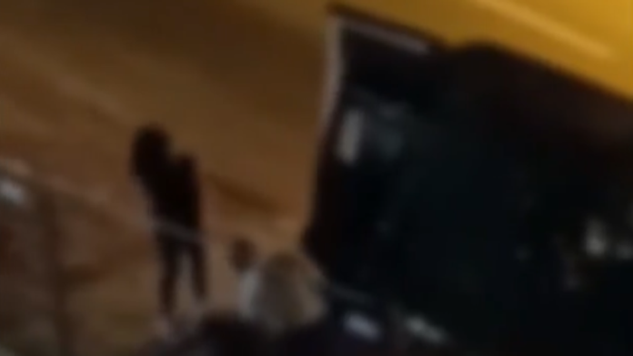 (foto,-video)-otmicar-ga-juri,-zena-vozi!-rekonstrukcija-otmice-muskarca-u-novom-sadu:-na-luksuznom-vozilu-pronadeni-krvavi-tragovi,-evo-sta-je-zrtva-rekla-u-bolnici
