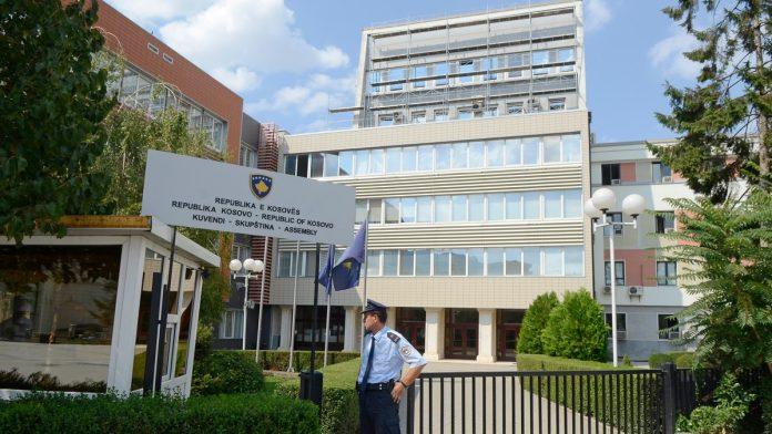 u-pristini-dogovora-ni-na-vidiku-neuspeo-konsultativni-sastanak-o-formiranju-vlade,-najvece-stranke-se-nisu-pojavile,-ne-priznaju-hadziju-za-predsednicu-skupstine
