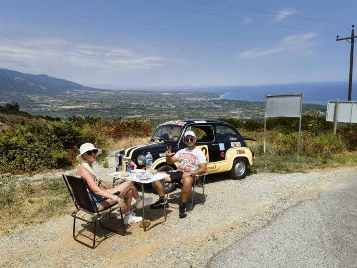 zeljko-i-marija-u-staroj-“zastavi-750”-presli-vise-od-600-km-bez-klime-:-“fica”-iz-pozarevca-stigao-na-olimp-(foto)