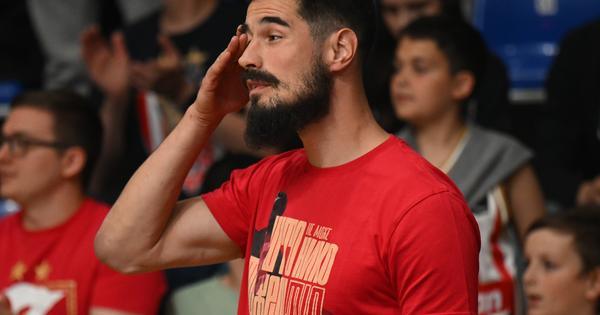 “on-nije-kao-nvora,-taj-ce-potrajati!”-vlade-durovic-o-povlacenju-nikole-kalinica:-zvezdi-ce-biti-tesko-bez-njega “on-nije-kao-nvora,-taj-ce-potrajati!”-vlade-durovic-o-povlacenju-nikole-kalinica:-zvezdi-ce-biti-tesko-bez-njega