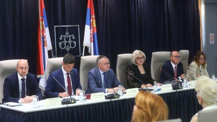 inflacija-u-srbiji-pala-na-1,9-odsto,-nbs-povecala-prognozu-privrednog-rasta!-jorgovanka-tabakovic:-voce-oborilo-procenat-(foto)
