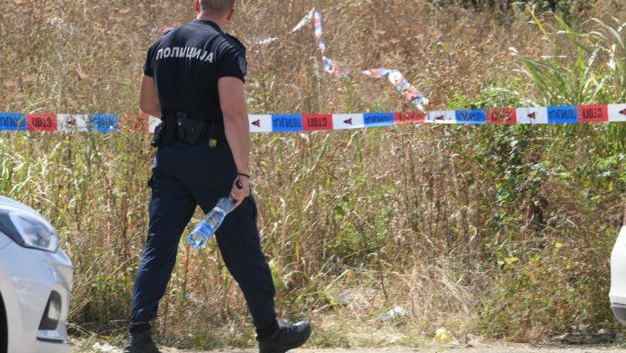 (foto)-vozac-audija-poginuo,-osmoro-povredeno-jezive-scene-nakon-teske-nesrece-u-mladenovcu,-delovi-vozila-rasuti-svuda-po-putu:-“dvoje-je-lezalo-na-putu,-videla-sam-mlade-ljude”