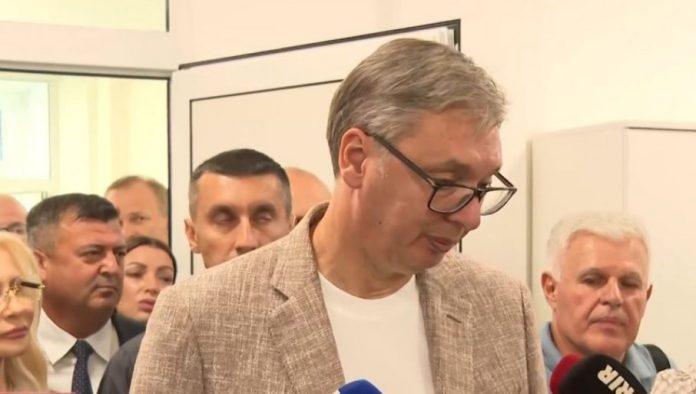 “lekovi-stizu-u-uzice”-vucic:-uzeto-je-4387-recepata,-a-podignuto-1.490-lekova,-danas-ce-ostatak