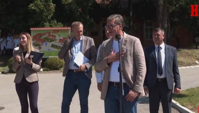 “gospoda-je-rekla-da-je-srecna-sto-je-dobila-lek-po-nizoj-ceni”-vucic-u-kursumliji:-hvala-vam-sto-ste-to-primetili