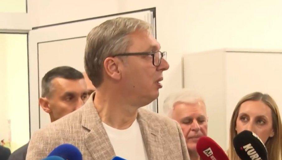 predsednik-u-poseti-toplickom-okrugu:-vucic-obilazi-nove-zgrade-sluzbe-hitne-pomoci-pri-domu-zdravlja-u-kursumliji-(video) predsednik-u-poseti-toplickom-okrugu:-vucic-obilazi-nove-zgrade-sluzbe-hitne-pomoci-pri-domu-zdravlja-u-kursumliji-(video)