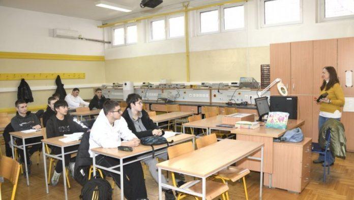 za-starije-od-17-godina:-upis-od-24-do-27.-avgusta