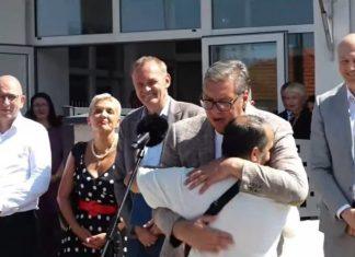 “NISI TI INVALID, TI SI ŠAMPION” Vučić obećao da će pomoći legendarnom bokseru Draganu Asanoviću “nisi-ti-invalid,-ti-si-sampion”-vucic-obecao-da-ce-pomoci-legendarnom-bokseru-draganu-asanovicu