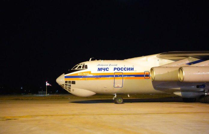 pomoc-u-gasenju-pozara:-ruski-“iljusin”-sleteo-na-niski-aerodrom