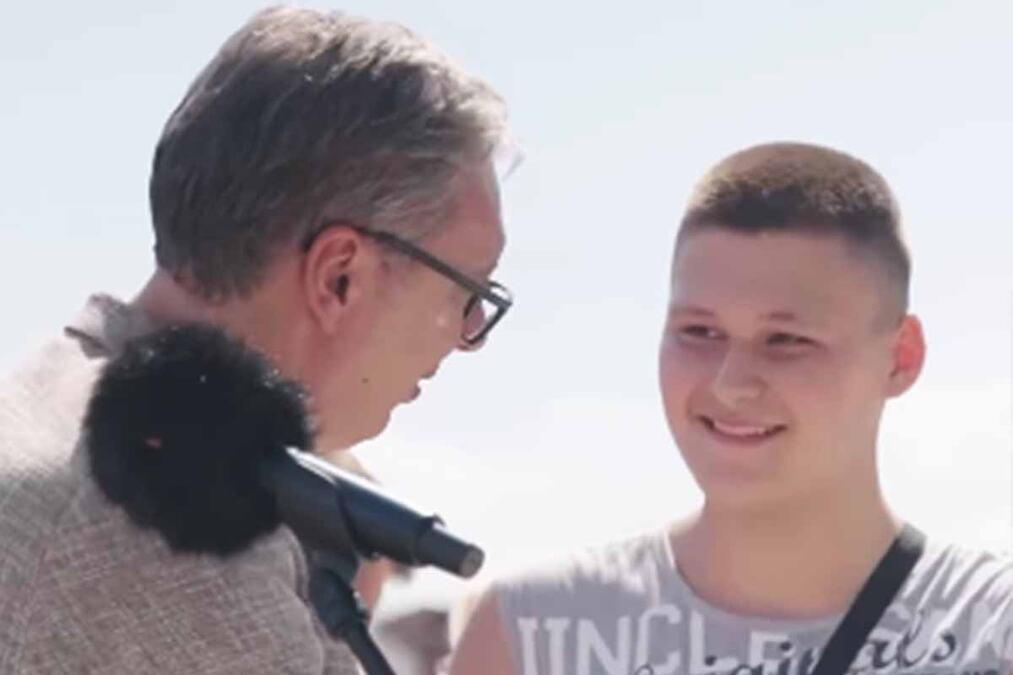 “vracaj-se-ti-u-srbiju,-sine”-vucic-prisao-mladi-kosarkas-i-imao-jedno-pitanje-za-predsednika:-evo-kakav-je-odgovor-dobio-(video) “vracaj-se-ti-u-srbiju,-sine”-vucic-prisao-mladi-kosarkas-i-imao-jedno-pitanje-za-predsednika:-evo-kakav-je-odgovor-dobio-(video)