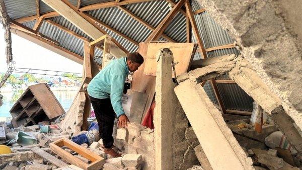 ljudima-puca-tlo-pod-nogama:-jos-jedan-zemljotres-pogodio-indoneziju,-danima-se-situacija-ne-smiruje-(video) ljudima-puca-tlo-pod-nogama:-jos-jedan-zemljotres-pogodio-indoneziju,-danima-se-situacija-ne-smiruje-(video)
