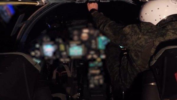 rusi-izbombardovali-ukrajinsku-komandu:-objavljeni-snimci-nocne-akcije-su-34-(video) rusi-izbombardovali-ukrajinsku-komandu:-objavljeni-snimci-nocne-akcije-su-34-(video)