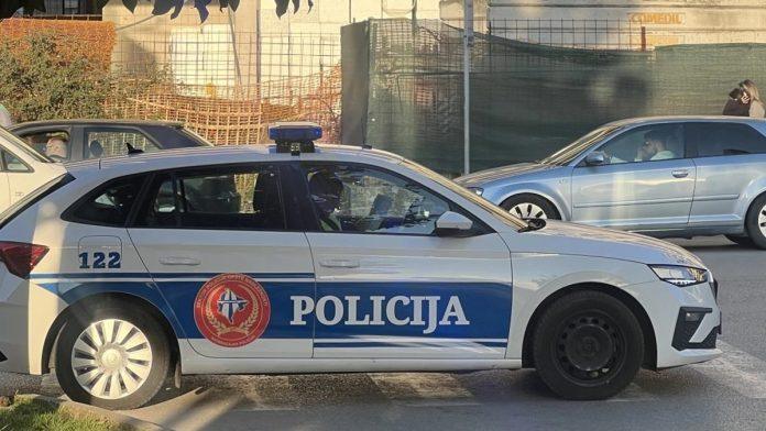 drama-u-bijelom-polju!-majka-pretila-maloletnom-sinu-da-ce-ga-izbosti-nozem,-pa-nasrnula-na-njega-i-nanela-mu-teske-povrede:-policija-odmah-reagovala