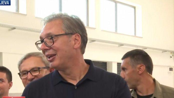 vi-ste-ponos-srbije!-vucic-obisao-pogon-za-preradu-voca-u-koceljevi