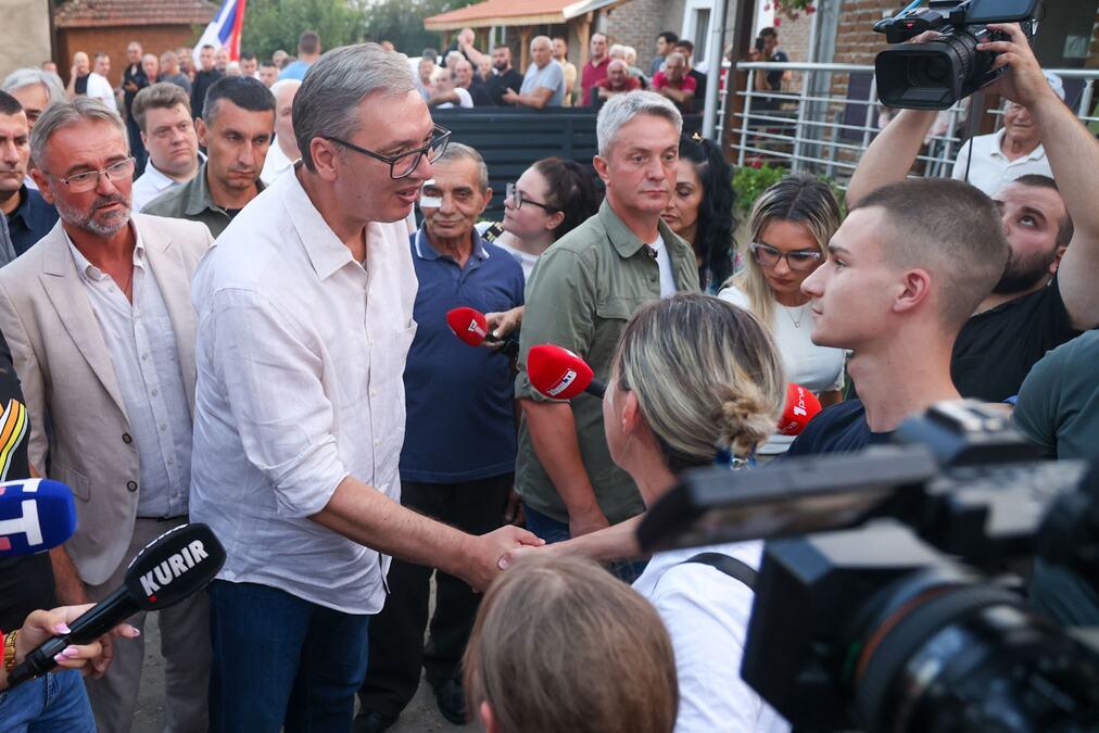 “vodosnabdevanje-za-lebane-i-9-sela,-a-sve-pocinje-od-skole!”-vucic-obisao-porodicnu-firmu:-drzava-ce-jos-vise-pomagati-privatni-sektor-na-jugu! “vodosnabdevanje-za-lebane-i-9-sela,-a-sve-pocinje-od-skole!”-vucic-obisao-porodicnu-firmu:-drzava-ce-jos-vise-pomagati-privatni-sektor-na-jugu!
