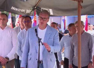 VUČIĆ U LOPARDINCIMA: Mašine stižu odmah, put do manastira gotov za 20 dana vucic-u-lopardincima:-masine-stizu-odmah,-put-do-manastira-gotov-za-20-dana