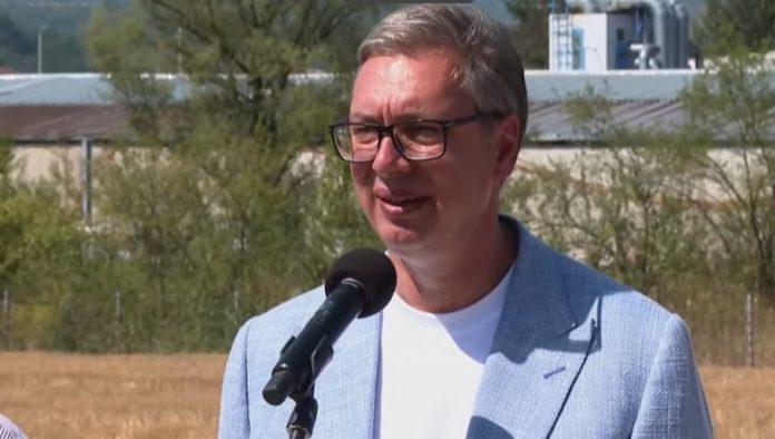 ko-si-bre-ti-da-mrzis-nase-vatrogasce?!-vucic:-“oni-su-heroji!”-(video)