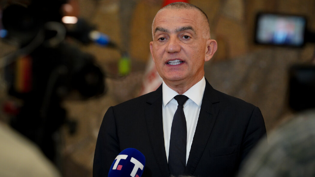 Вујић-позвао-грађане-и-медије-да-проверавају-информације-и-не-доприносе-ширењу-лажних-вести-о-пожарима Вујић-позвао-грађане-и-медије-да-проверавају-информације-и-не-доприносе-ширењу-лажних-вести-о-пожарима