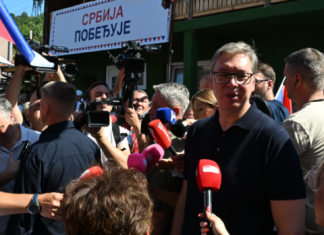 Председник Србије у посети Јабланичком и Пчињском округу, најавио програм развоја за пет округа на југу Србије Председник-Србије-у-посети-Јабланичком-и-Пчињском-округу,-најавио-програм-развоја-за-пет-округа-на-југу-Србије