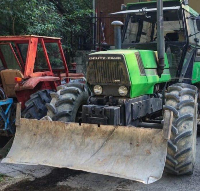 “bezali-glavom-bez-obzira,-a-traktor-ostavili-na-livadi!”-zajednicka-akcija-policije,-vojske-i-zandarmerije-kod-kursumlije:-sprecena-krada-sume-na-liniji-sa-kim