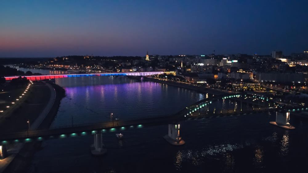 srbija-na-udaru-ekstremne-vrucine-i-danju-i-nocu-u-ovim-gradovima-izmereno-je-37-stepeni,-a-evo-gde-je-sada-najsvezije srbija-na-udaru-ekstremne-vrucine-i-danju-i-nocu-u-ovim-gradovima-izmereno-je-37-stepeni,-a-evo-gde-je-sada-najsvezije
