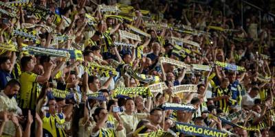 poznato-u-kakvom-je-stanju-fudbaler-fenerbahcea!-samo-se-srucio-na-terenu-i-ostao-da-lezi-nepomicno-(uznemirujuce) poznato-u-kakvom-je-stanju-fudbaler-fenerbahcea!-samo-se-srucio-na-terenu-i-ostao-da-lezi-nepomicno-(uznemirujuce)