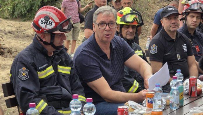 vucic-o-lazima-blokadera-o-pozarima:-zarad-svojih-politickih-fotelja-su-spremni-da-urade-sve