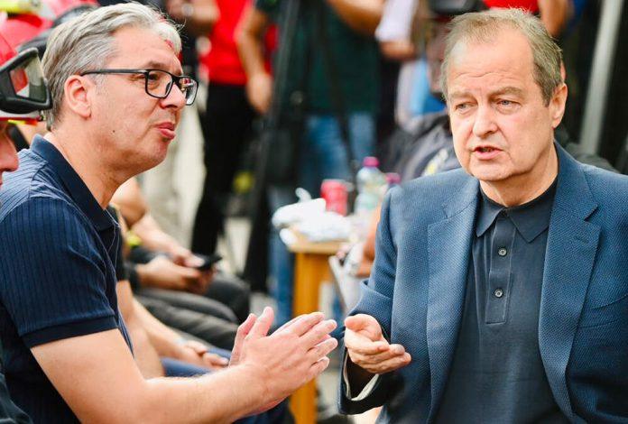 ivice,-samo-te-molim,-nemoj-da-se-pravdas!-vucic-se-u-deliblatskoj-pescari-obratio-ministru-policije-–-“sram-bilo-sve-te-lazove,-ukljucujuci-i-ove-tvoje”-(foto)