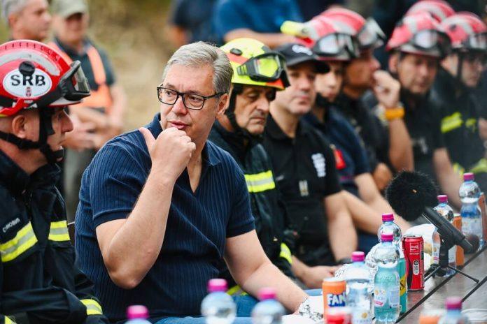 “zarad-politickih-fotelja-spremni-su-da-urade-sve-protiv-svoje-drzave!”-vucic-progovorio-o-monstruoznoj-kampanji-koju-blokaderi-grade-na-pozarima-sirom-srbije