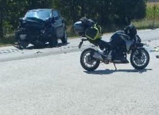 TEŠKA NESREĆA KOD DOBOJA, IMA MRTVIH! Motociklisti nije bilo spasa, delovi vozila rasuti po putu teska-nesreca-kod-doboja,-ima-mrtvih!-motociklisti-nije-bilo-spasa,-delovi-vozila-rasuti-po-putu