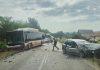 (FOTO) TEŠKA NESREĆA NA PUTU ČAČAK-KRALJEVO! Sudarili se autobus i automobil, vozila POTPUNO ZGUŽVANA! (foto)-teska-nesreca-na-putu-cacak-kraljevo!-sudarili-se-autobus-i-automobil,-vozila-potpuno-zguzvana!