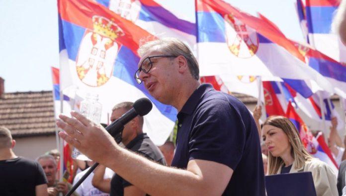 “ja-sam-sluga-nasem-narodu,-moj-zivot-je-srbija”-vucic-podelio-mocne-snimke-–-tako-to-radi-drzavnik-(video)