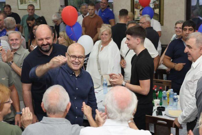 predsednik-sns-u-sremskim-karlovcima-vucevic:-u-deliblatskoj-pescari-nece-biti-vetroparka