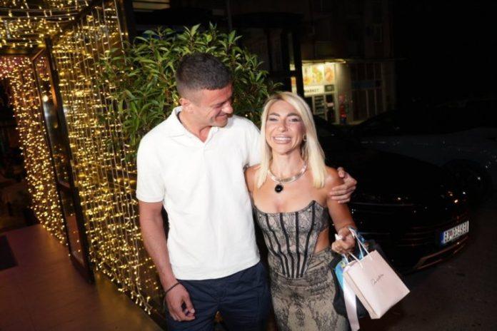 jovana-jeremic-progovorila-o-trudnoci:-trebalo-je-da-bude-decak-–-otkrila-datum,-a-evo-ko-ce-je-poroditi!