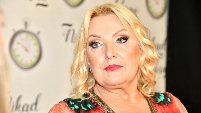“ne-znam-bas-da-li-je-to-okej,-nju-licno-poznajem”-snezana-durisic-zavrsila-u-udzbeniku-za-osmake,-a-poznati-roker-odmah-reagovao