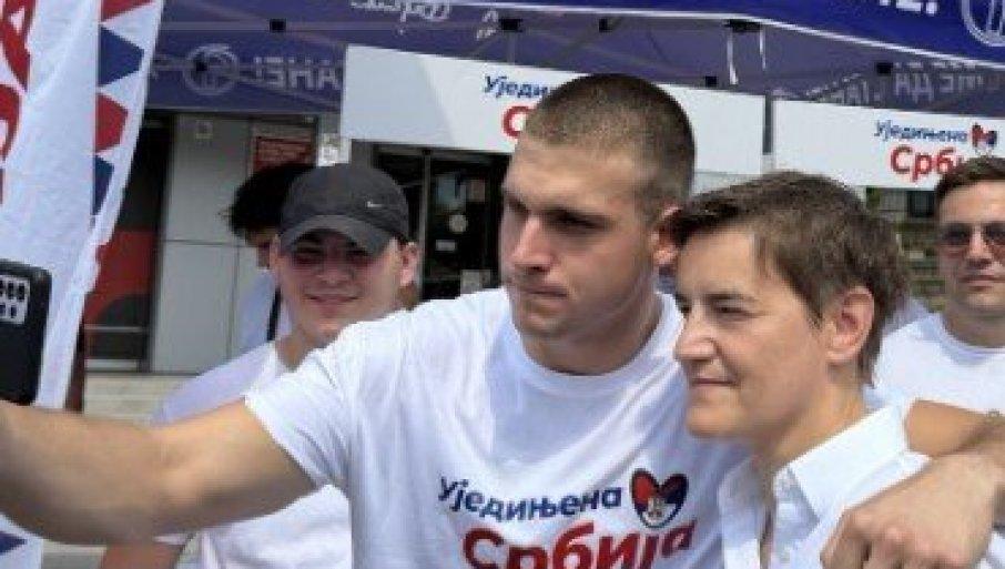 ana-brnabic-na-terenu:-za-nas-nema-odmora-kad-se-borimo-za-srbiju! ana-brnabic-na-terenu:-za-nas-nema-odmora-kad-se-borimo-za-srbiju!