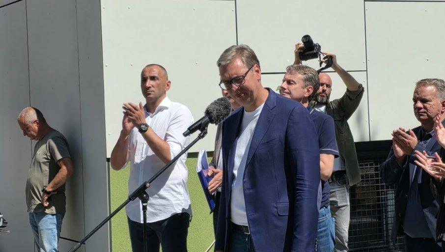 vucic-o-eskalaciji-situacije-na-kosovu-i-metohiji:-“dosta-je-progona-srpskog-stanovnistva,-molicu-i-evropu-i-vasington-za-pomoc” vucic-o-eskalaciji-situacije-na-kosovu-i-metohiji:-“dosta-je-progona-srpskog-stanovnistva,-molicu-i-evropu-i-vasington-za-pomoc”