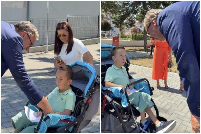 “nema-lepseg-poklona-od-iskrenih-decjih-reci”-predsednik-vucic-ganut:-hvala-ti,-stefane,-za-pesmu,-osmeh-i-jedno-lepo-secanje-koje-nosim-iz-raske!