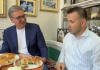 “KAŽU DA SE U NOVOM PAZARU NE OSTAJE GLADAN” Vučić posetio pekaru tokom obilaska Raške oblasti (VIDEO) “kazu-da-se-u-novom-pazaru-ne-ostaje-gladan”-vucic-posetio-pekaru-tokom-obilaska-raske-oblasti-(video)