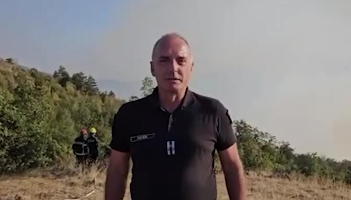 gagic:-pozar-na-stolovima-jos-nije-lokalizovan,-ali-je-usporeno-sirenje gagic:-pozar-na-stolovima-jos-nije-lokalizovan,-ali-je-usporeno-sirenje