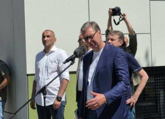 PREDSEDNIK OBIŠAO RADOVE U ŠKOLI “RAŠKA” Vučić: Lift radi, a ima i struje predsednik-obisao-radove-u-skoli-“raska”-vucic:-lift-radi,-a-ima-i-struje