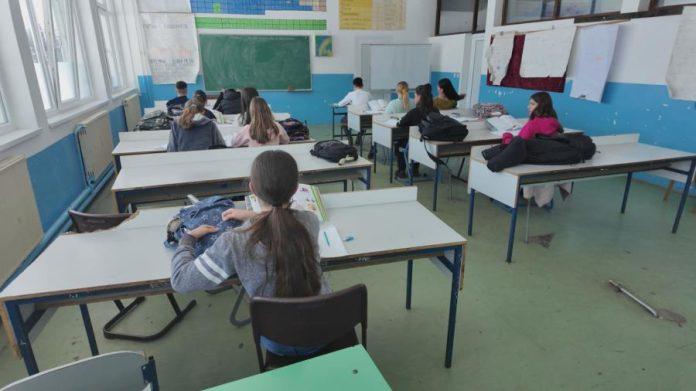 objavljen-skolski-kalendar-za-2026/2027-godinu:-ovo-su-kljucni-datumi-za-ucenike-–-daci-ce-imati-5-raspusta