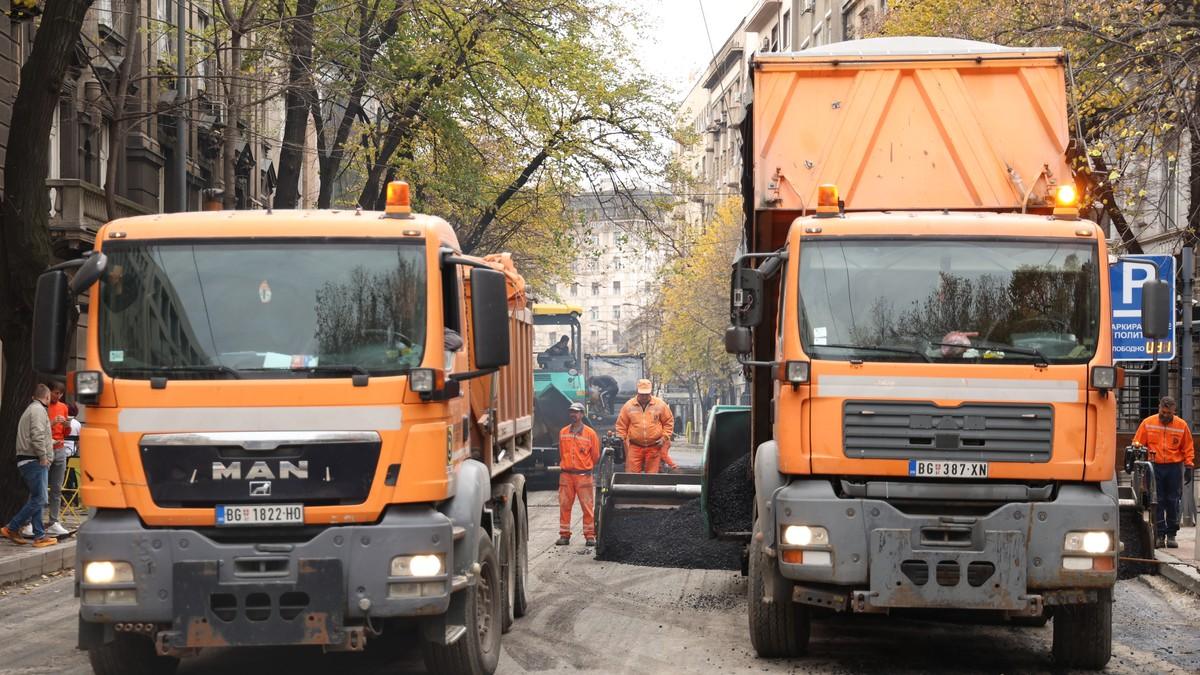 radovi-u-vise-ulica-u-beogradu-cetiri-linije-javnog-prevoza-menjaju-trasu:-evo-nove-trase-i-do-kada-traju-izmene radovi-u-vise-ulica-u-beogradu-cetiri-linije-javnog-prevoza-menjaju-trasu:-evo-nove-trase-i-do-kada-traju-izmene