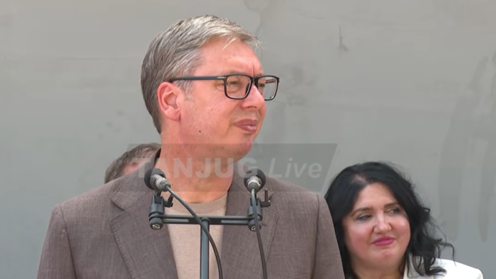 vucic-procitao-veliki-spisak-puteva-koji-ce-biti-uradeni-predsednik-u-poseti-rasinskom-okrugu:-stigao-u-trstenik