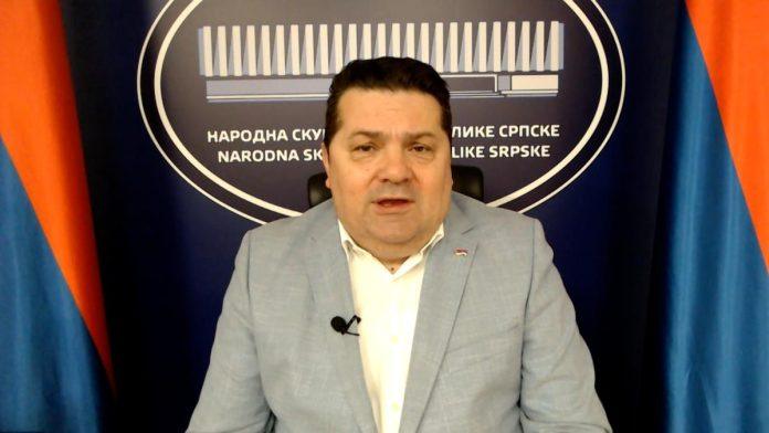 “u-srbiju-ne-bi-pustili-hitlera-niti-snajperistu-paravojne-formacije”-stevandic-reagovao-na-objavu-fede-stukana