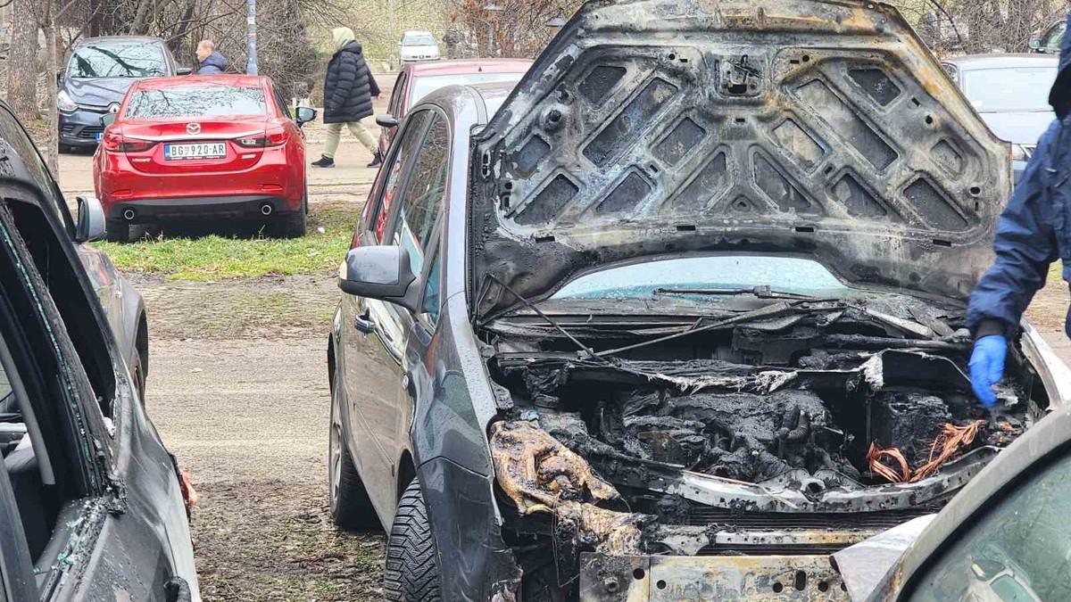 otkrivena-deponija-opasnog-otpada-kod-panceva!-osumnjiceni-napravio-jezivo-skladiste:-policija-upala-u-dvoriste-i-zanemela-pred-ovim-prizorom! otkrivena-deponija-opasnog-otpada-kod-panceva!-osumnjiceni-napravio-jezivo-skladiste:-policija-upala-u-dvoriste-i-zanemela-pred-ovim-prizorom!