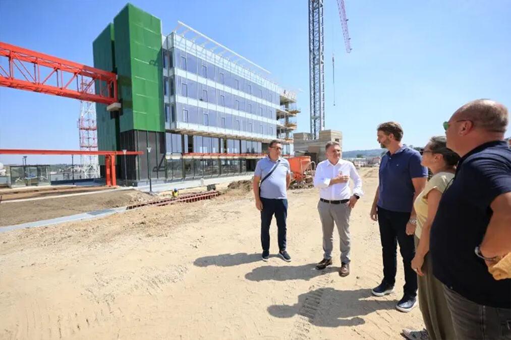 prva-zgrada-inovacionog-distrikta-u-kragujevcu-pri-kraju:-kompleks-ce-okupiti-velike-it-kompanije-i-postati-centar-inovacija prva-zgrada-inovacionog-distrikta-u-kragujevcu-pri-kraju:-kompleks-ce-okupiti-velike-it-kompanije-i-postati-centar-inovacija